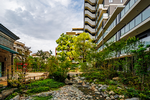 中庭｜ザ・パークハウス板橋大山大楠ノ杜